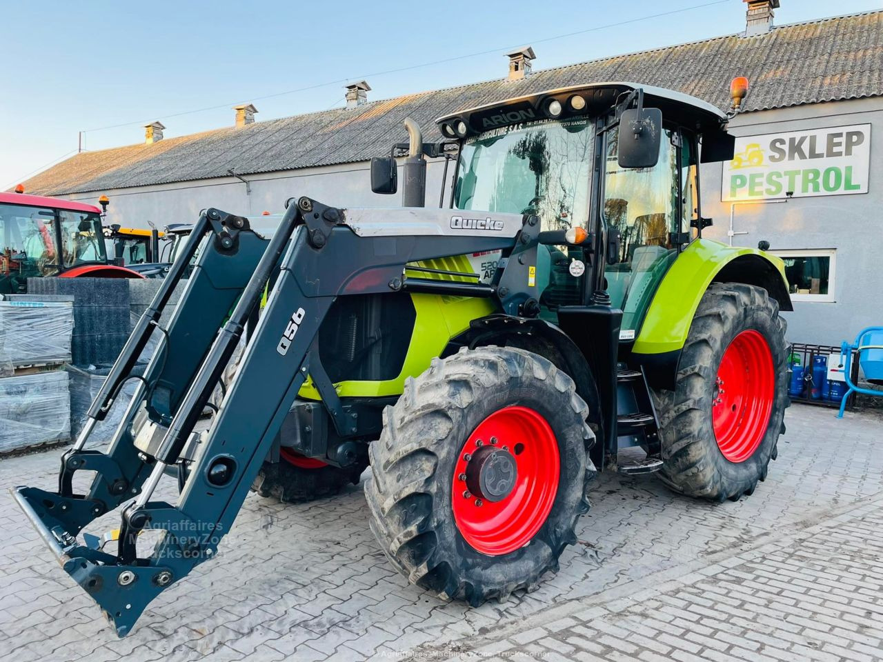 CLAAS ARION 520