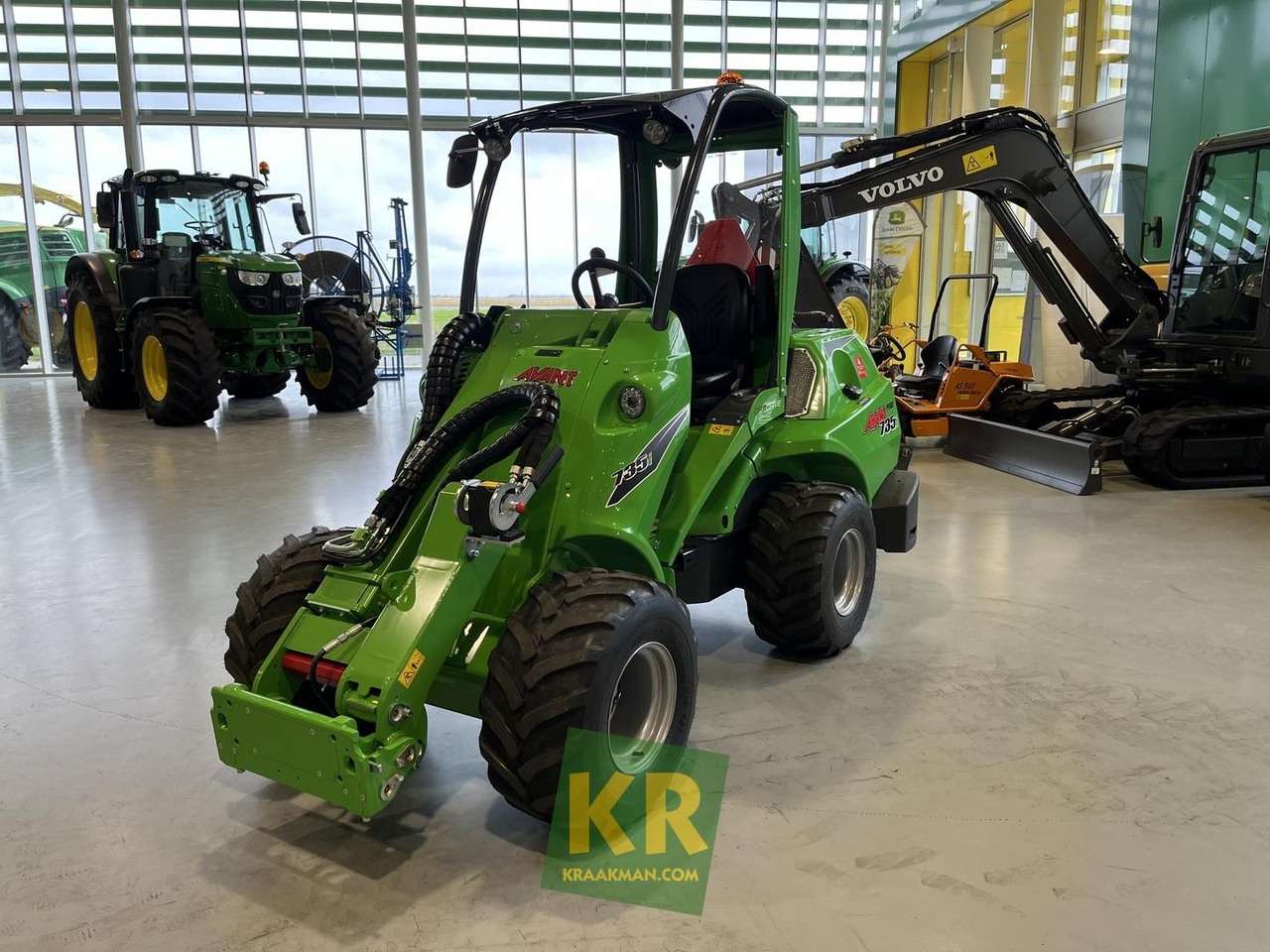 Compact loader Avant 735 TDL