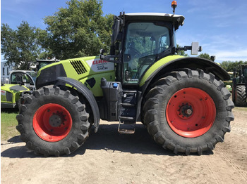 Farm tractor CLAAS Axion 870