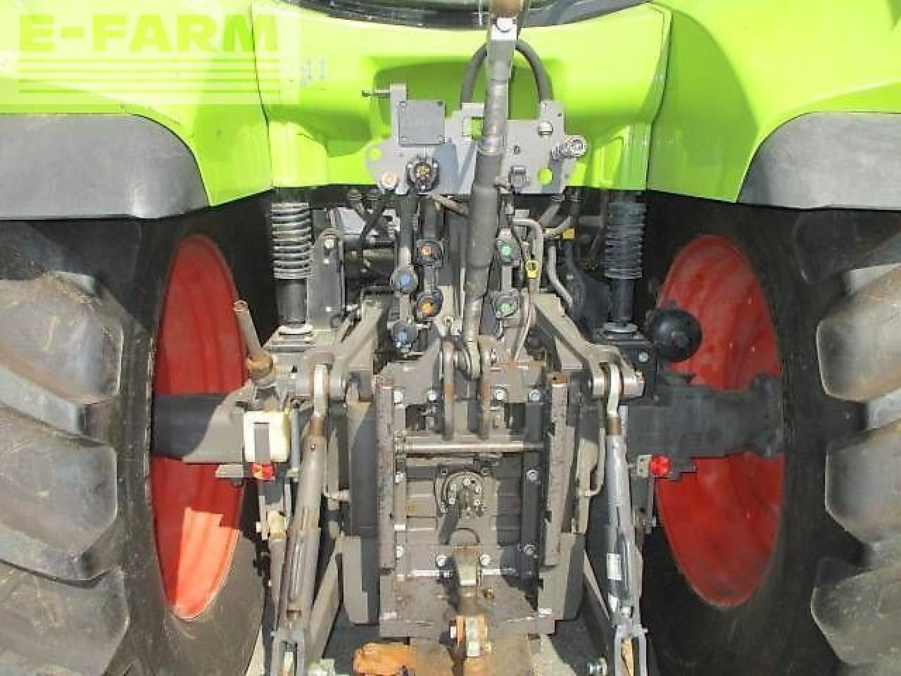 Farm tractor CLAAS arion 520