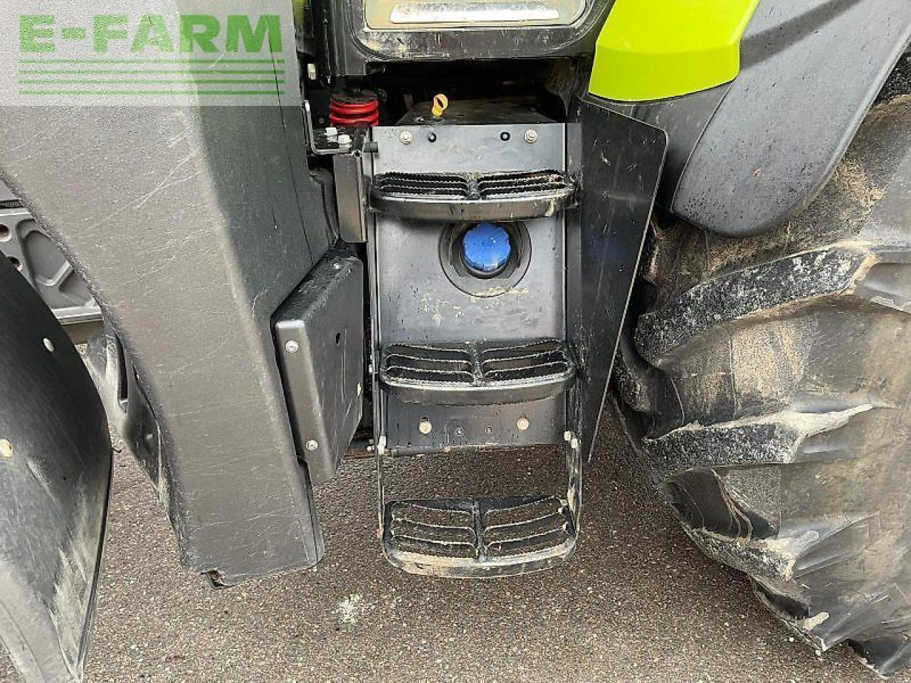 Farm tractor CLAAS arion 660 cis +