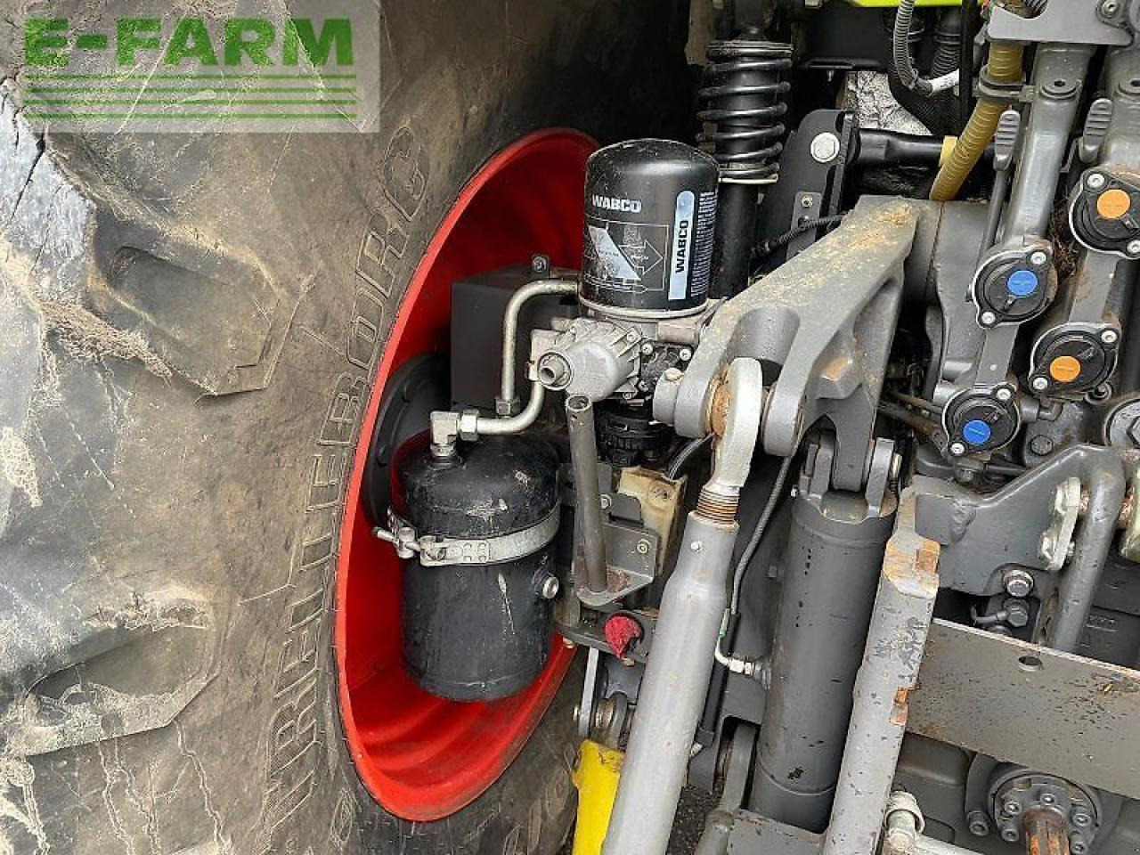 Farm tractor CLAAS arion 660 cis +