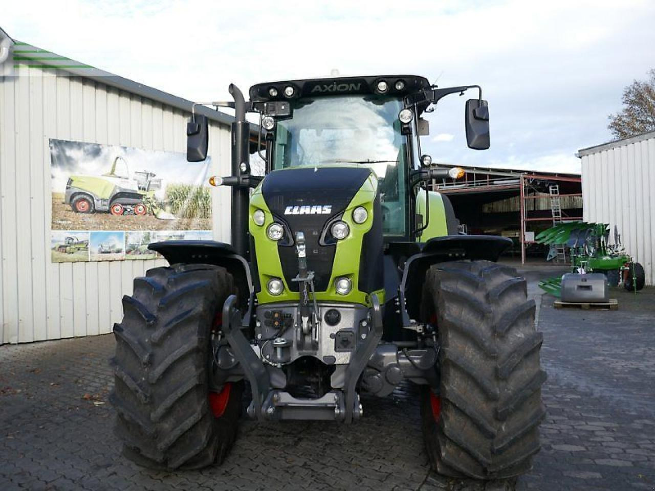 Farm tractor CLAAS axion 800 cis+