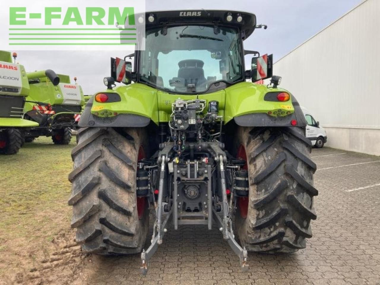 Farm tractor CLAAS axion 800 cis+
