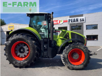 Farm tractor CLAAS axion 920