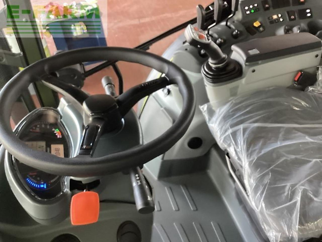 Farm tractor CLAAS traktor arion 420 adva
