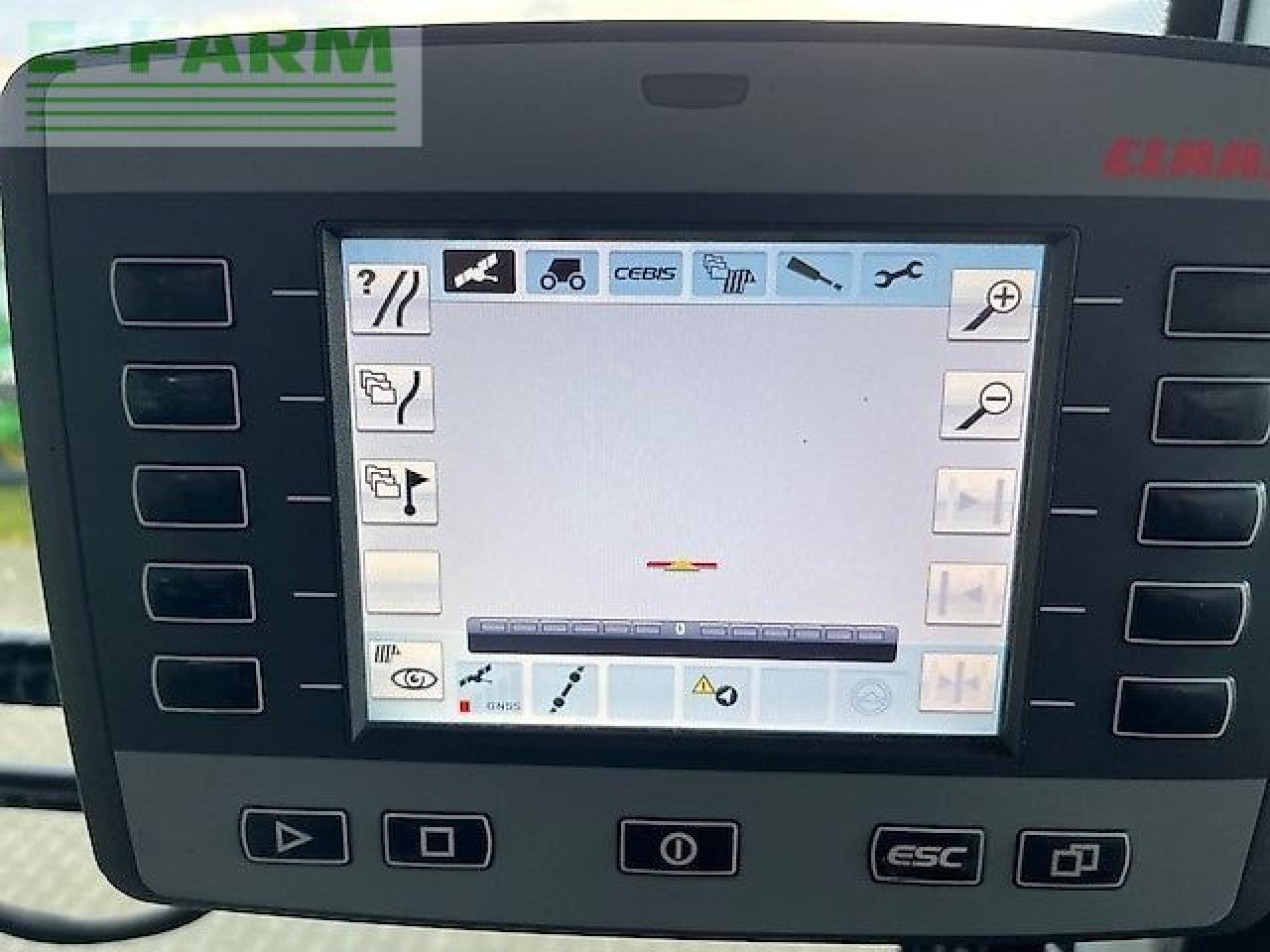 Farm tractor CLAAS xerion