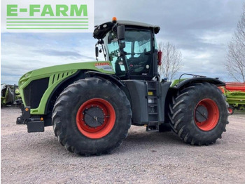 Farm tractor CLAAS xerion 4000 trac