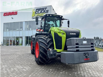 Farm tractor CLAAS xerion 5000