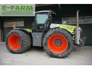 Farm tractor CLAAS xerion 5000 trac vc TRAC VC