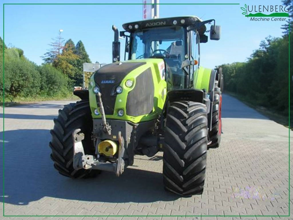 Farm tractor Claas Axion 810