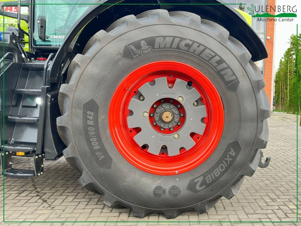 Farm tractor Claas Axion 930 Cmatic