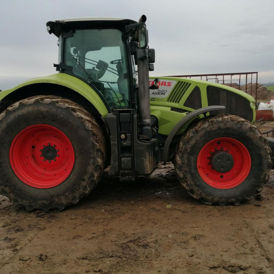 Farm tractor Claas Axion, 940, Traktor