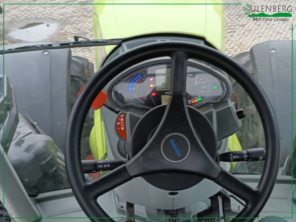 Farm tractor Claas Axion 950