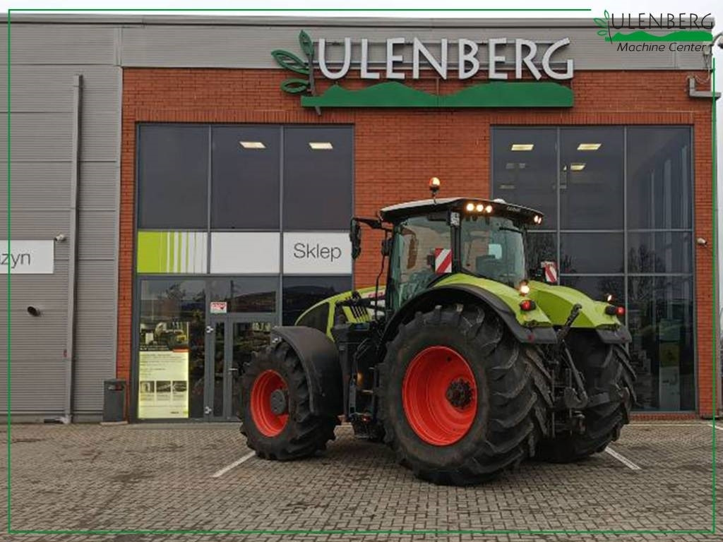 Farm tractor Claas Axion 950