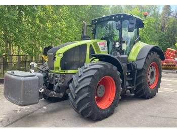 Farm tractor Claas Axion 960 