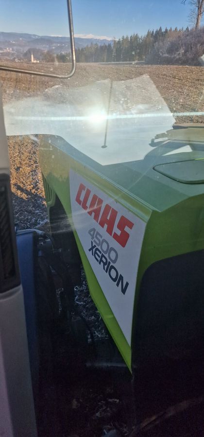 Farm tractor Claas Xerion 4500 Trac VC