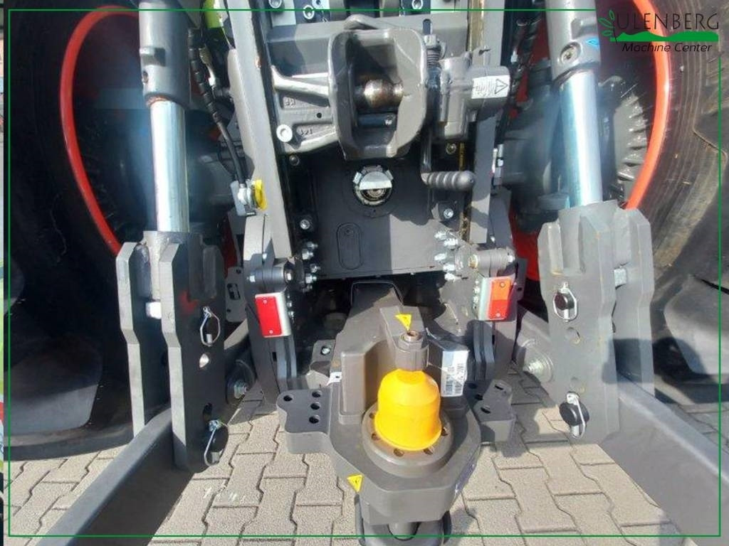 Farm tractor Claas Xerion 5000 Trac