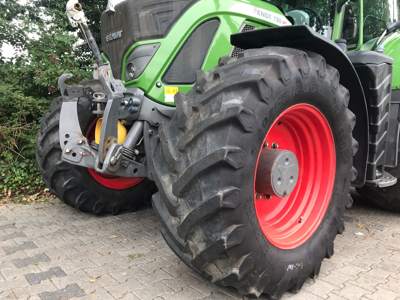 Farm tractor Fendt 720 Vario S4 PowerPlus