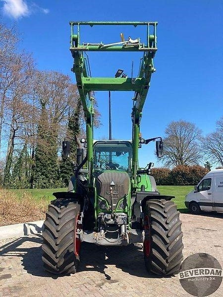 Farm tractor Fendt 724 Vario S4 Power
