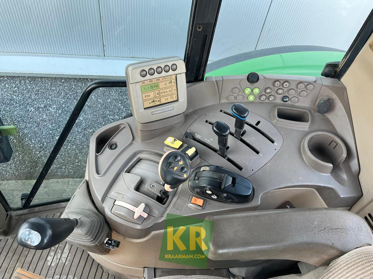 Farm tractor John Deere 6230