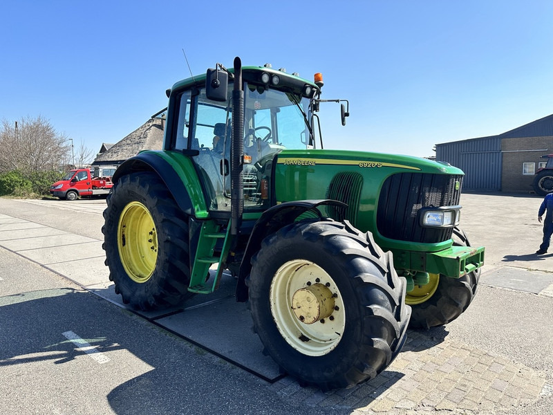 Farm tractor John Deere 6920