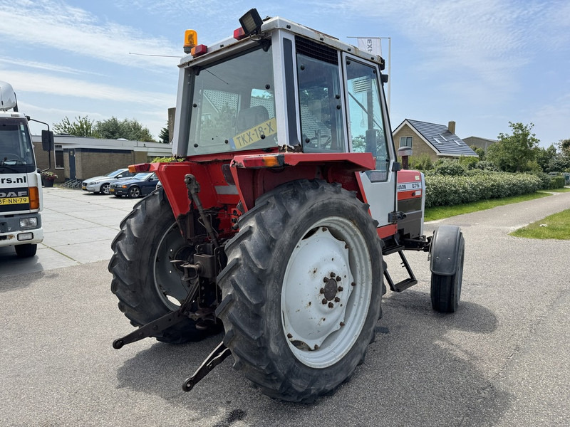 Farm tractor Massey Ferguson 675