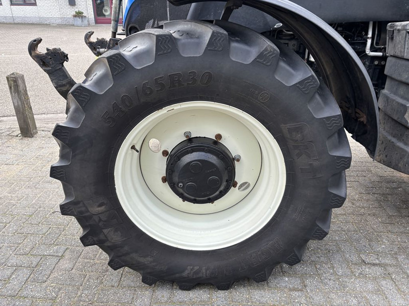 Farm tractor New Holland T6080 Power Command