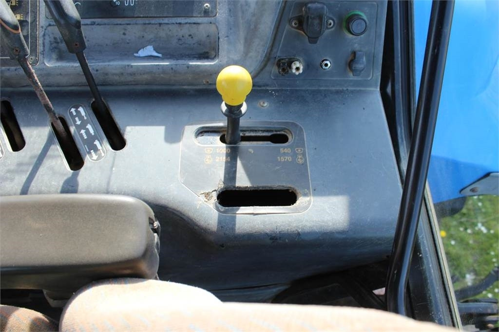 Farm tractor New Holland TM175