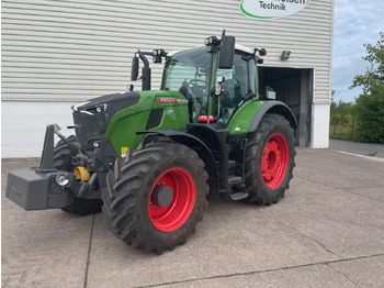 Farm tractor FENDT 700 Vario