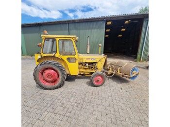 Farm tractor FORD