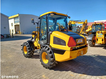 JCB 406 - Compact loader: picture 4