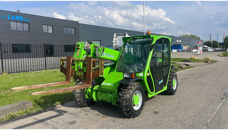 Agricultural machinery Merlo P25.6