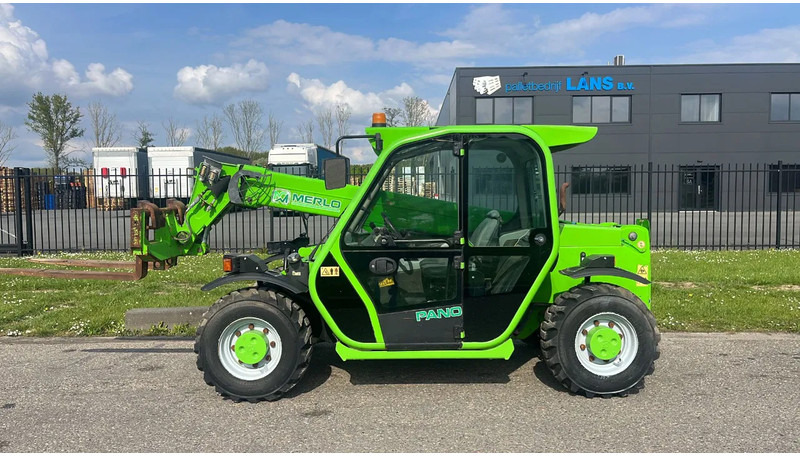 Agricultural machinery Merlo P25.6