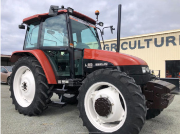 Farm tractor NEW HOLLAND