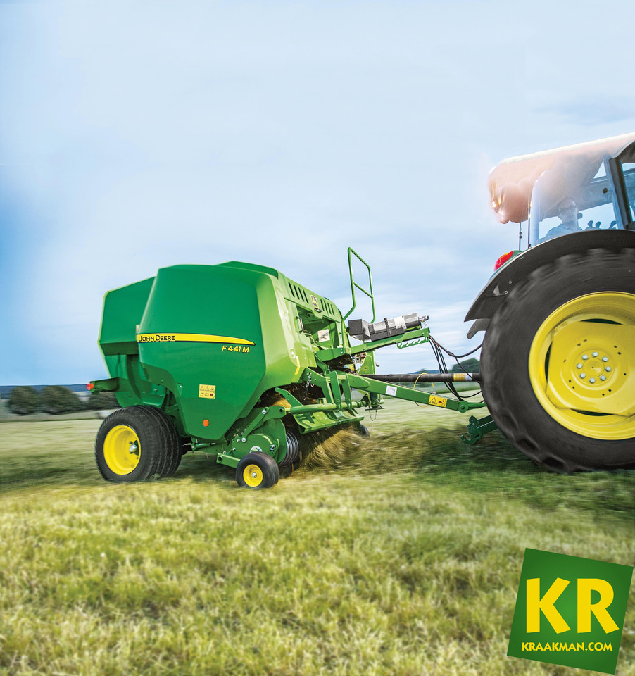 Round baler John Deere F441M