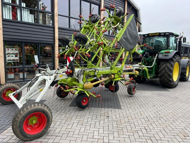 Tedder/ Rake CLAAS VOLTO 1300T tedder