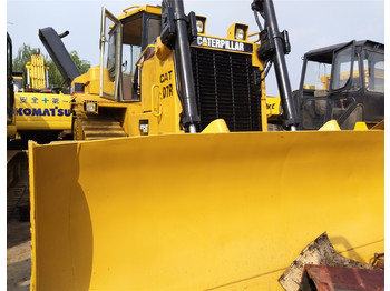 d10 dozer blade width