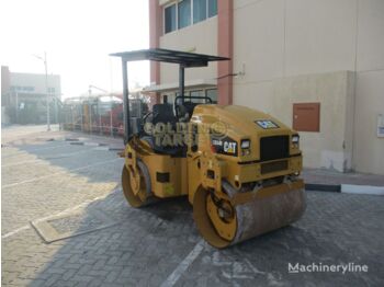 Road roller CATERPILLAR CB34B