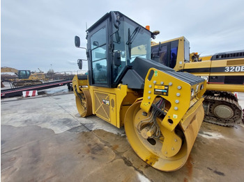 Road roller CATERPILLAR