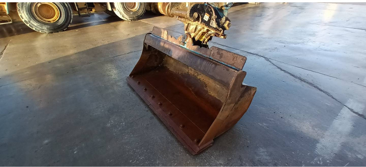 Crawler excavator CAT 320 GC