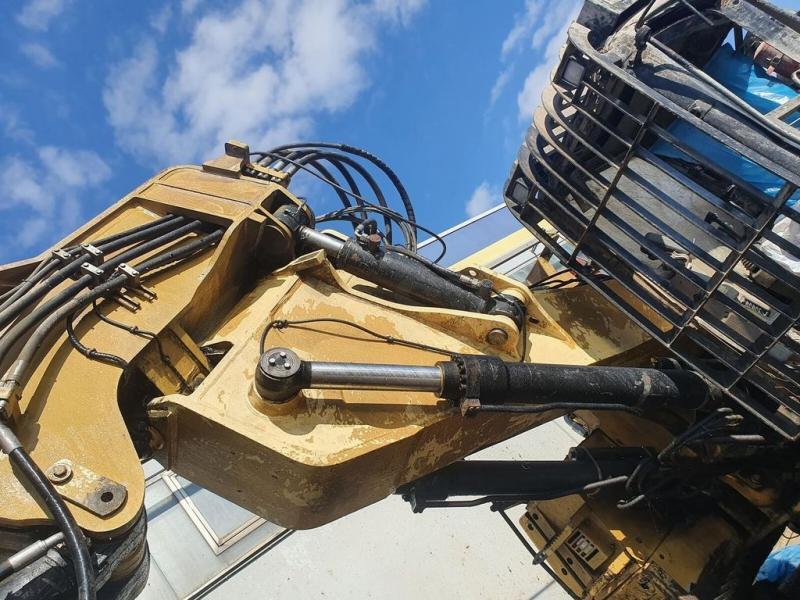 Crawler excavator Caterpillar 3 Stück! 328D TUNNELBAG Tiefl. Schild Ripper