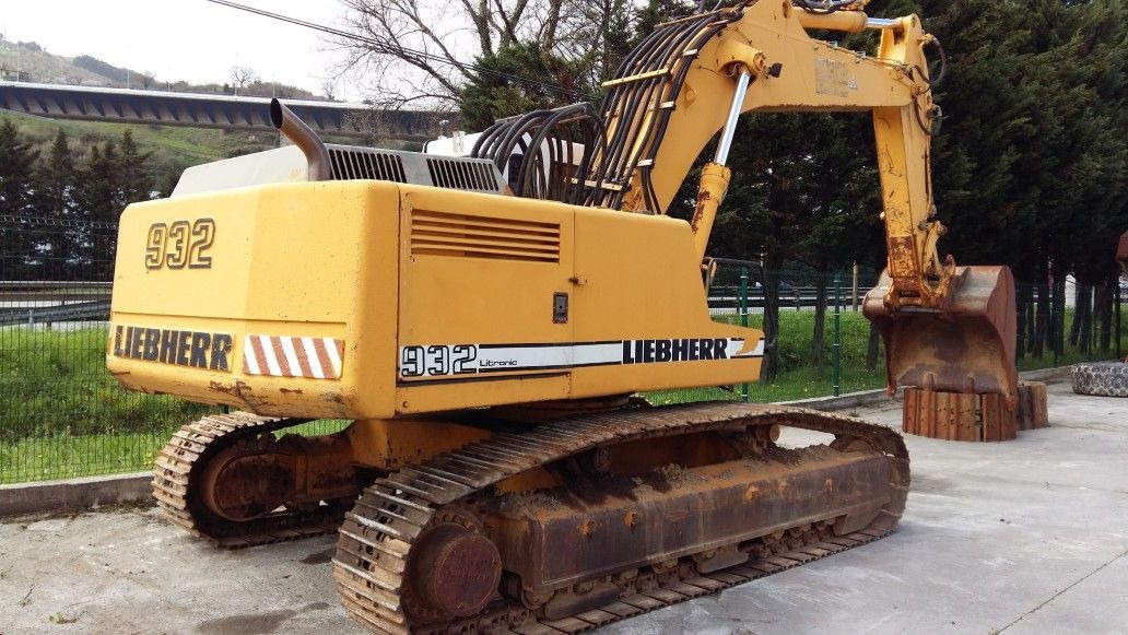 Crawler excavator LIEBHERR R932LI N/S: 572-4218 y 572-4232