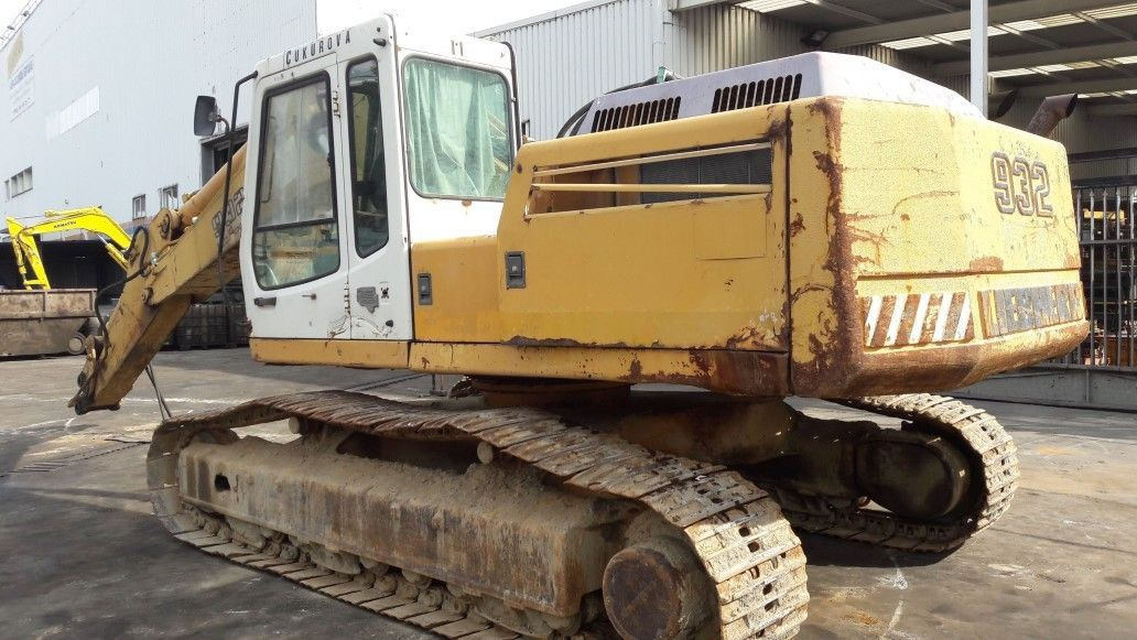 Crawler excavator Liebherr R932li ns 572-4318