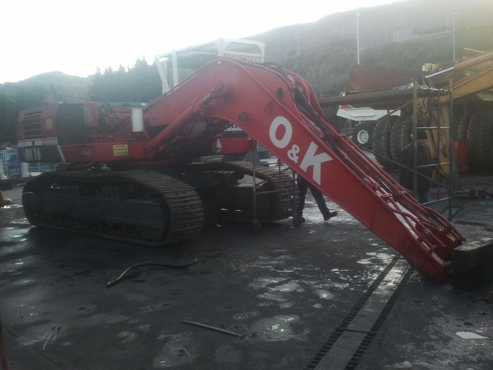 Crawler excavator O&K RH16 (1998)