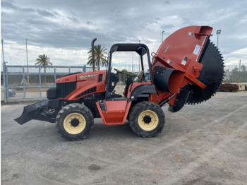 Trencher DITCH WITCH