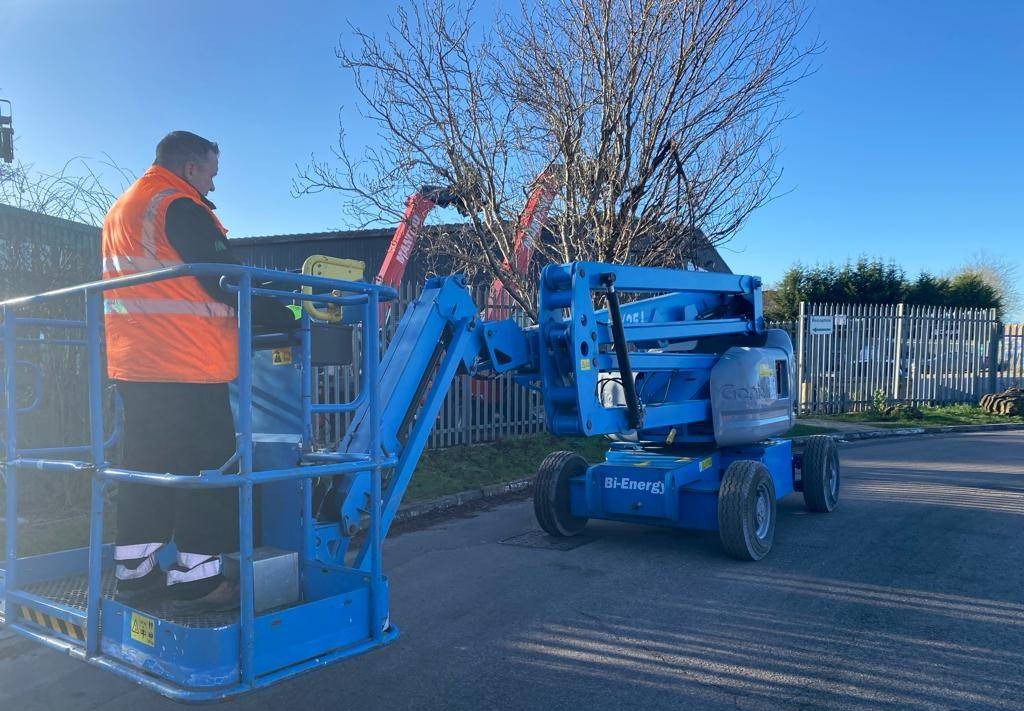 Genie Z-45/25 DC & BE Boom Lift For Sale