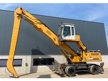 Waste/ Industry handler LIEBHERR A 934