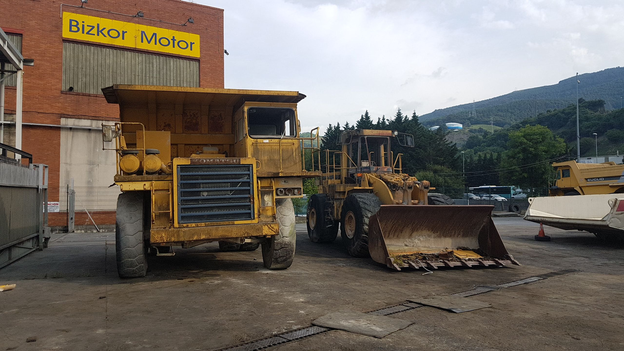 Rigid dumper/ Rock truck KOMATSU HD 325.5