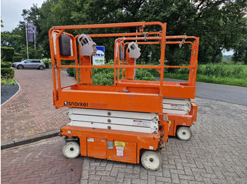 Scissor lift SNORKEL